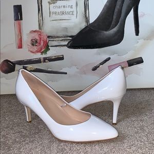 Kate spade point toe white heels